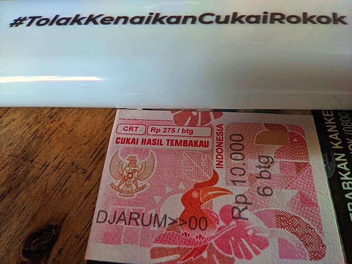 #Tolak KEnaikan Cukai Rokok