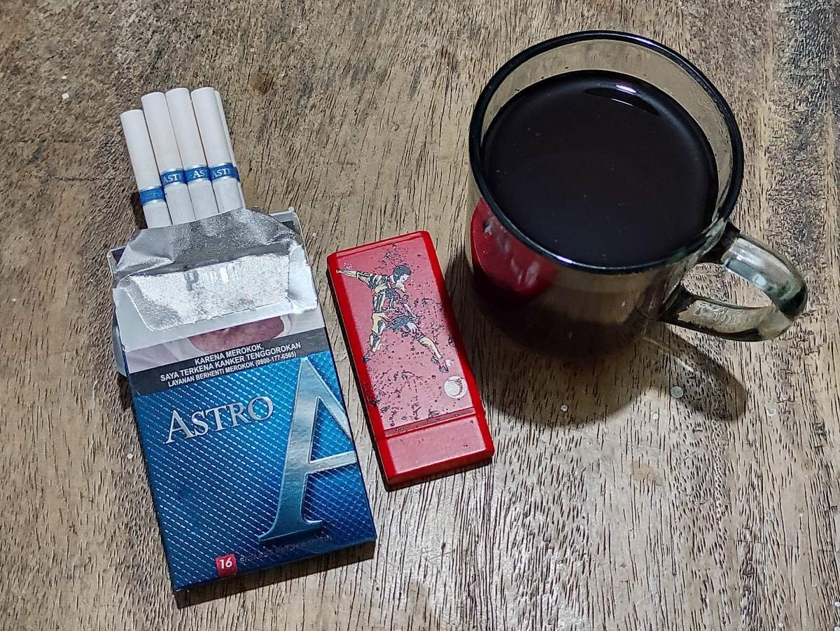 astro 16 blue