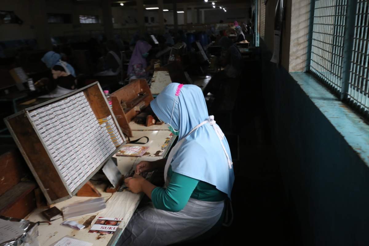 Bagian Kemasan Pabrik ROkok Sukun