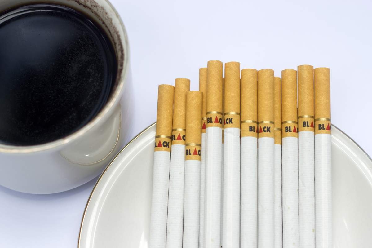 Batangan rokok Djarum Black Capuccino