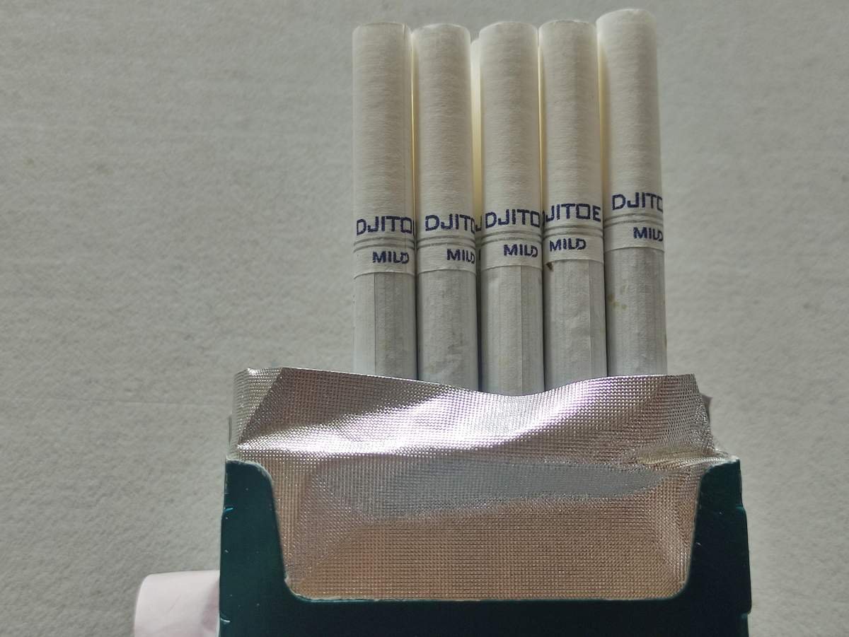 Batangan rokok SKM Djitoe Mild