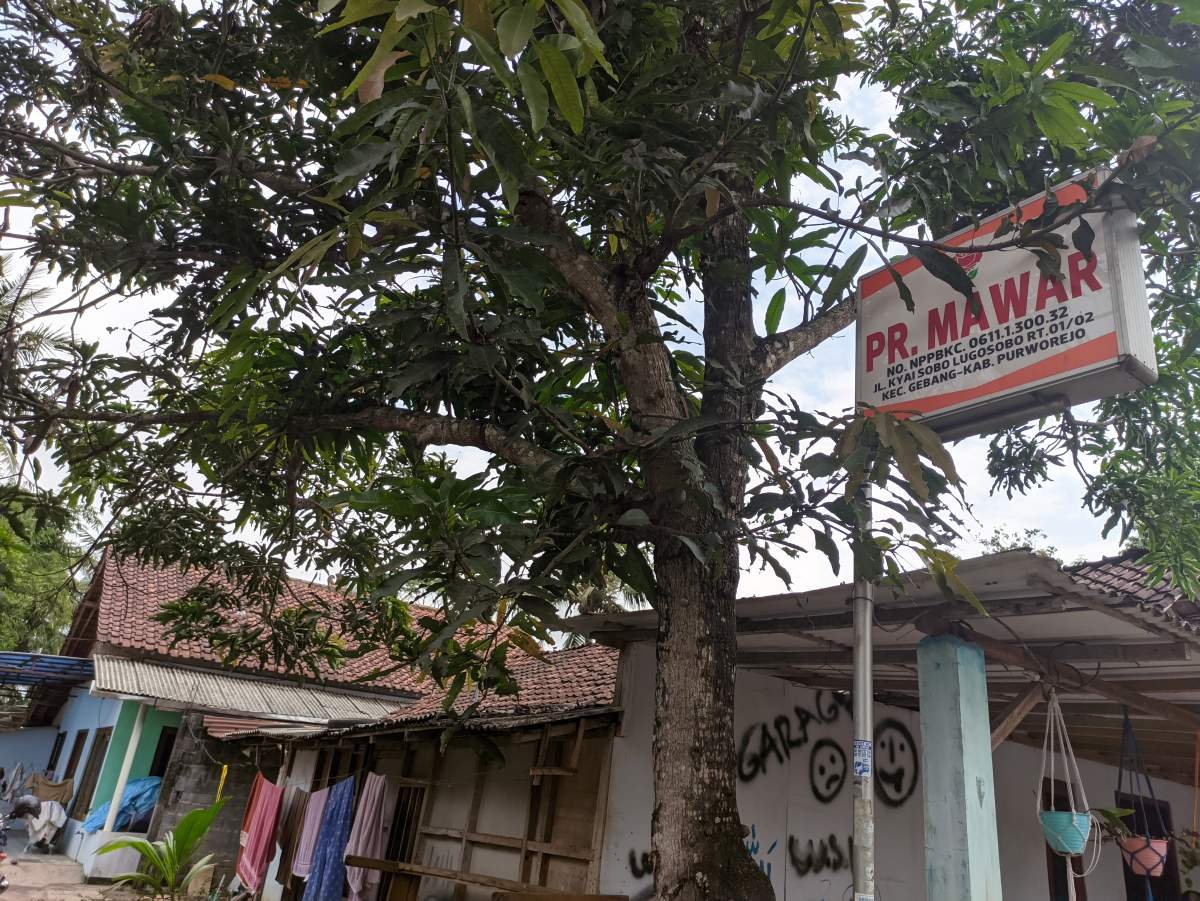 bilboard pabrik rokok Mawar purworejo