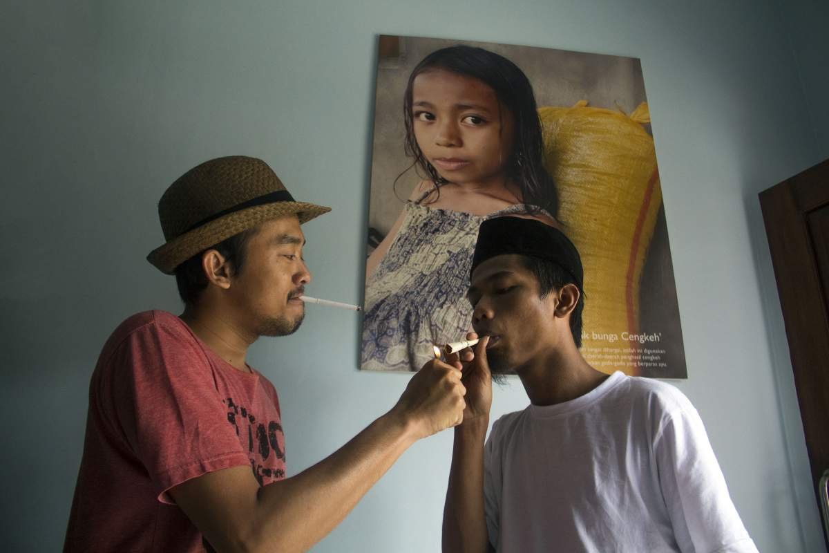 dilarang merokok dekat anak kecil