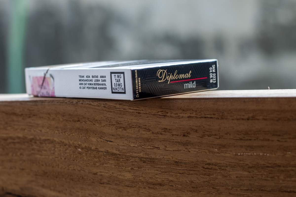 diplomat mild surabaya