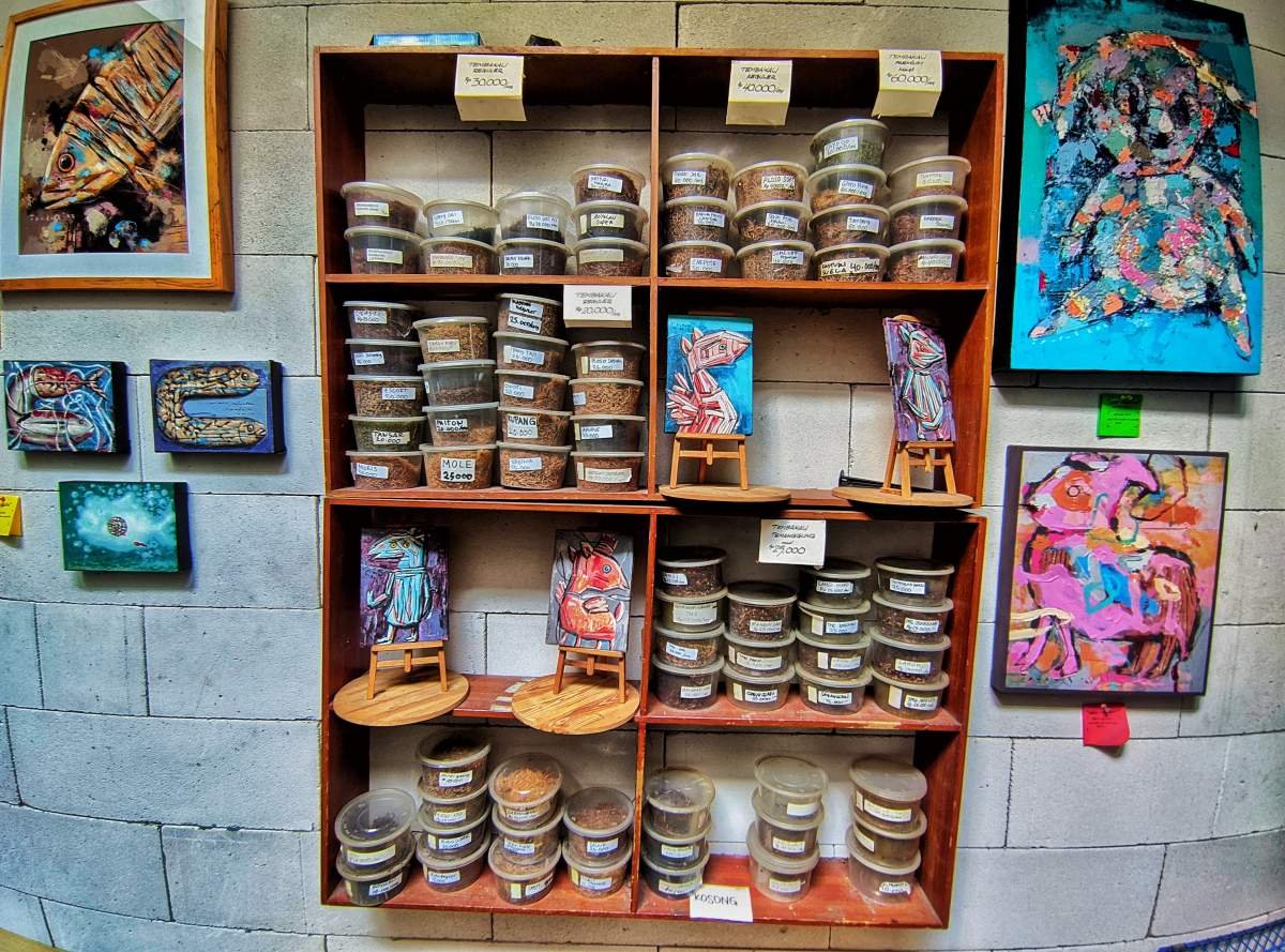 display tembakau tingwe