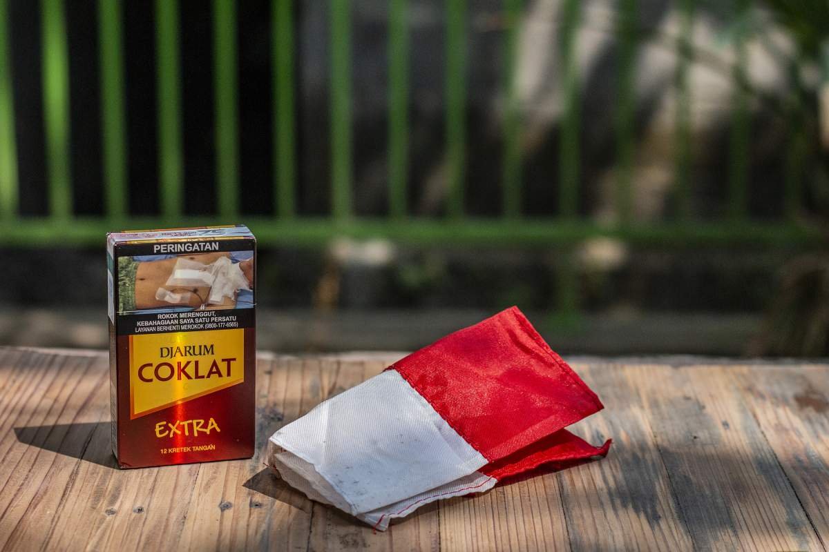 djarum coklat extra dan merah putih