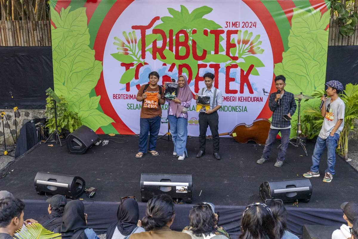 Doorprize merchandise Tribute To Kretek