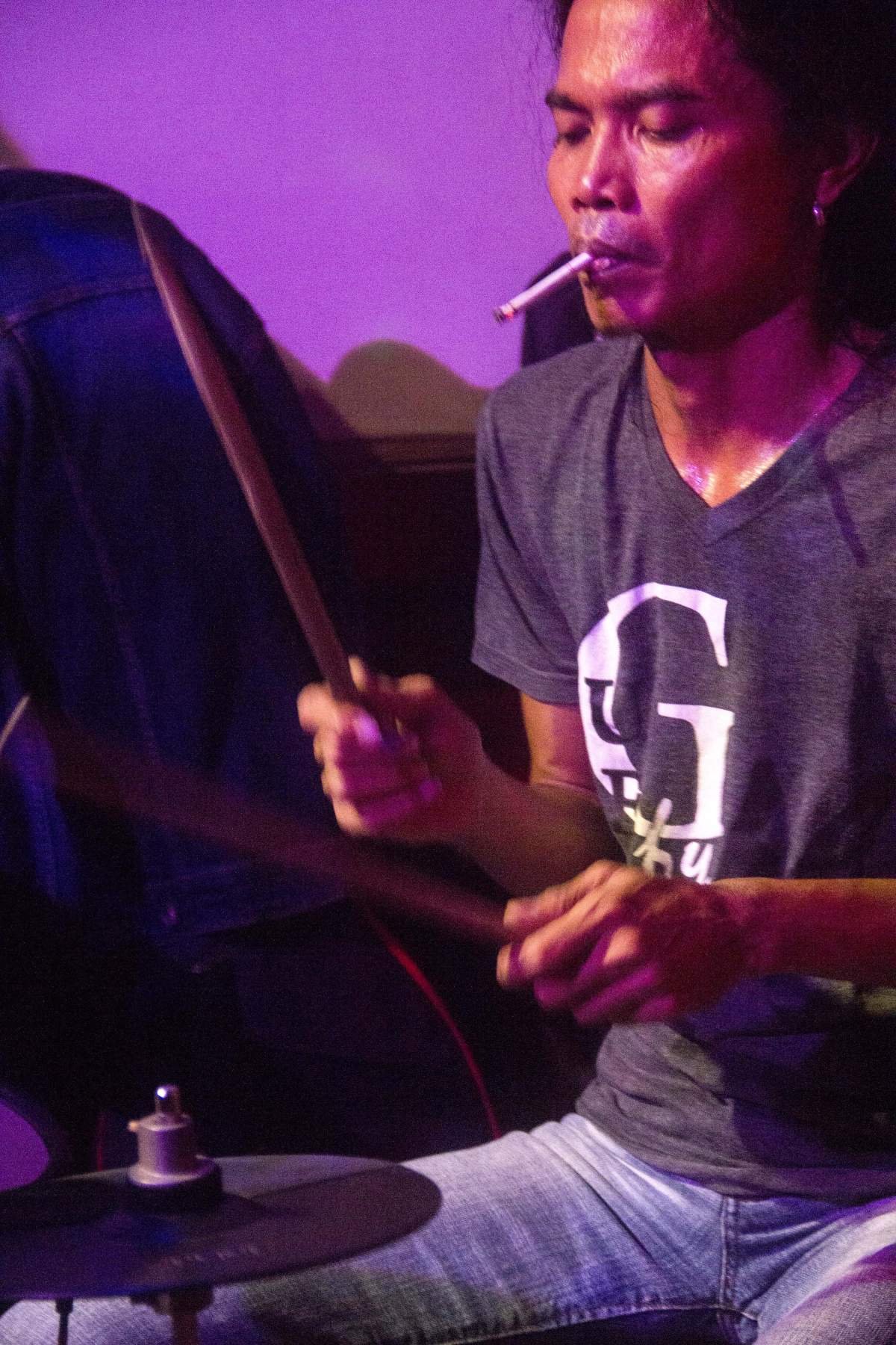 Drumer kretekus garis keras
