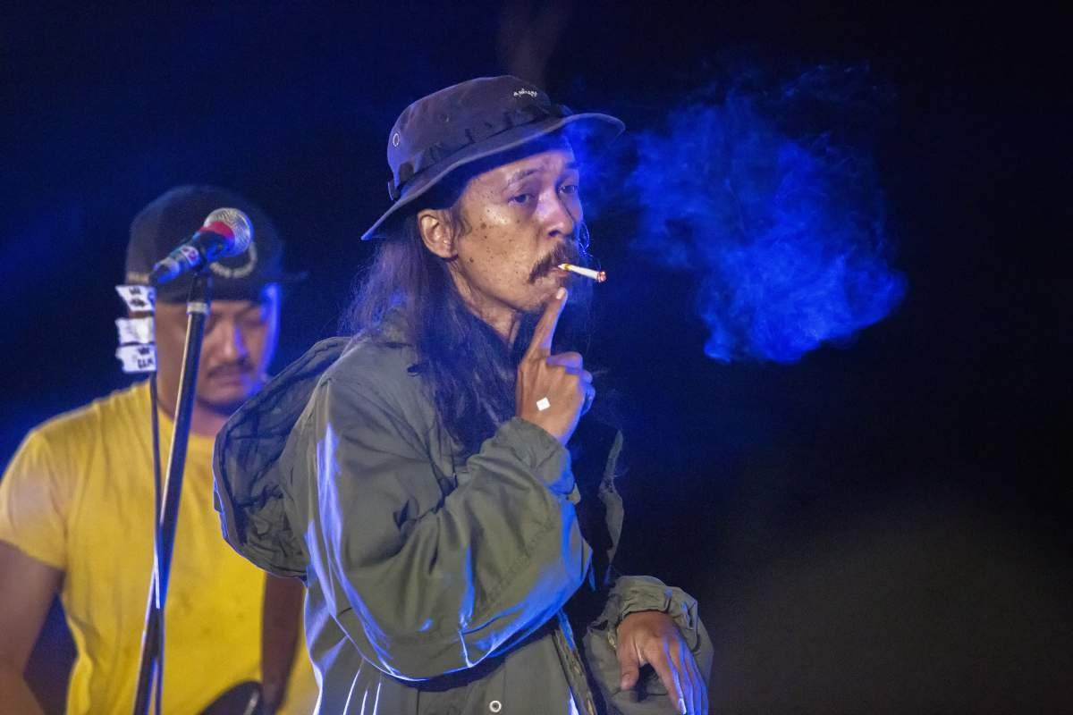 Farid Stevy on Stage Tribute to Kretek