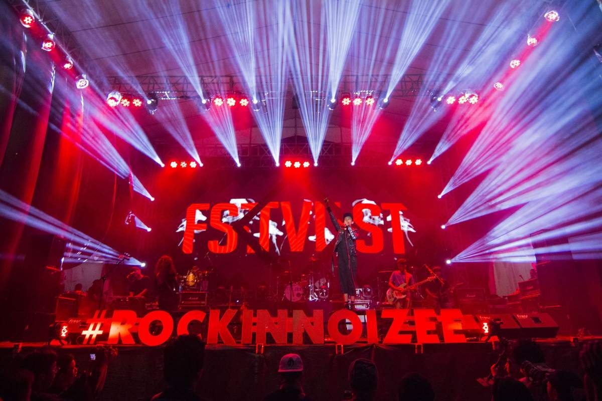 FSTVLST On Satge Rockin Noize Stadion Kridosono
