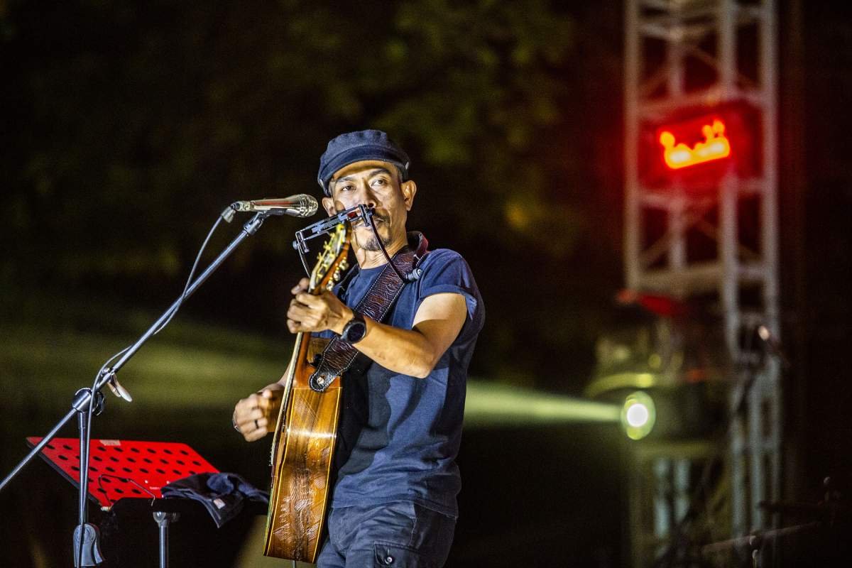 ikhsan skuter dcdc music konser