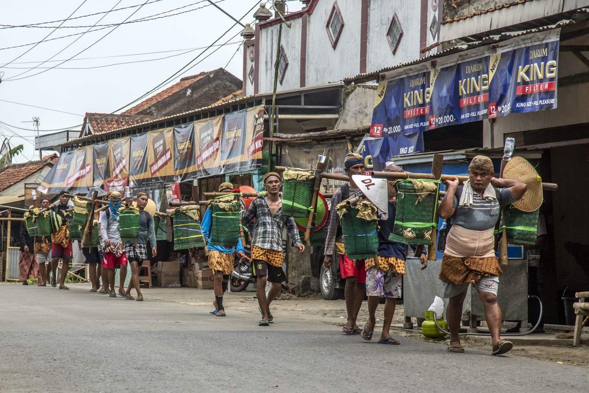 Jalan Sunyi Komunitas Anak Putu Kiai Bonokeling
