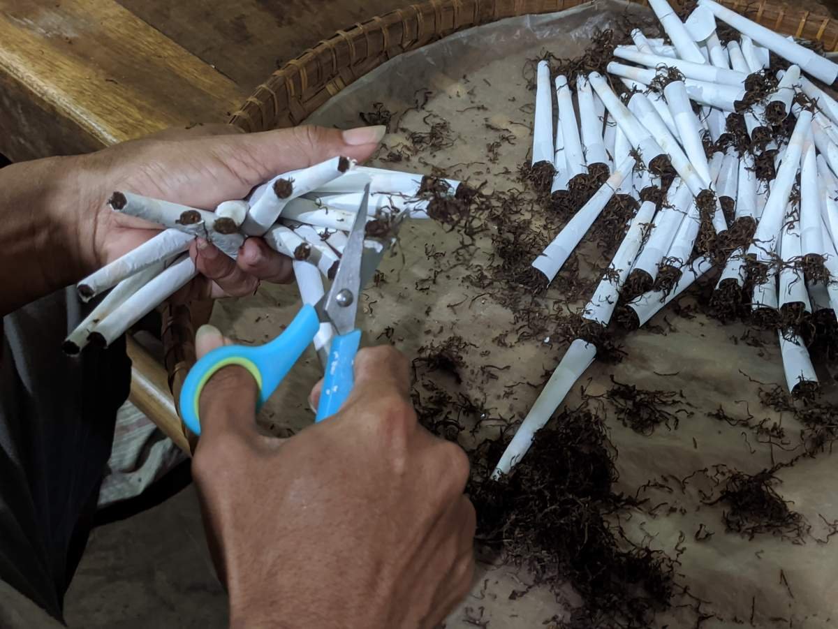 juru gunting atau mbatil rokok kamto purworejo