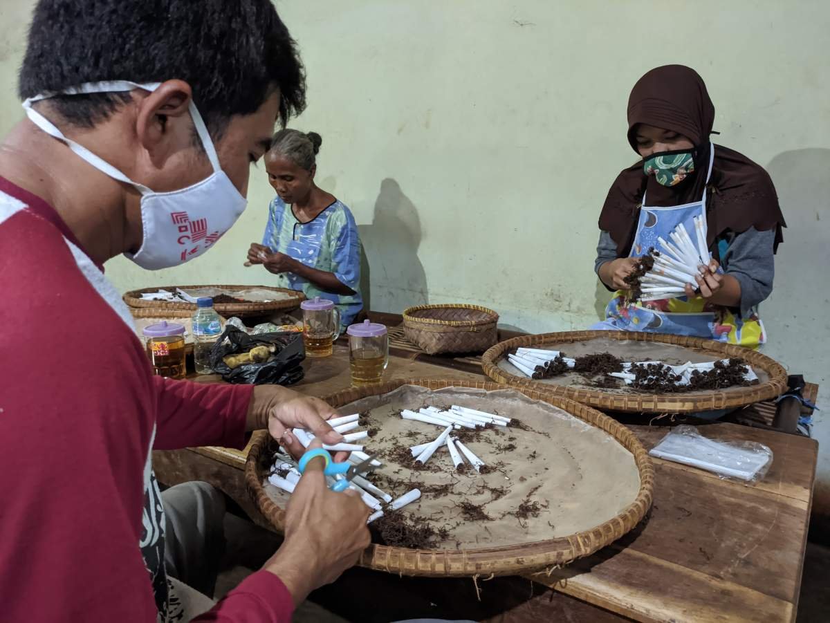 juru pangkas batangan rokok kelmbak menyan kamto purworejo