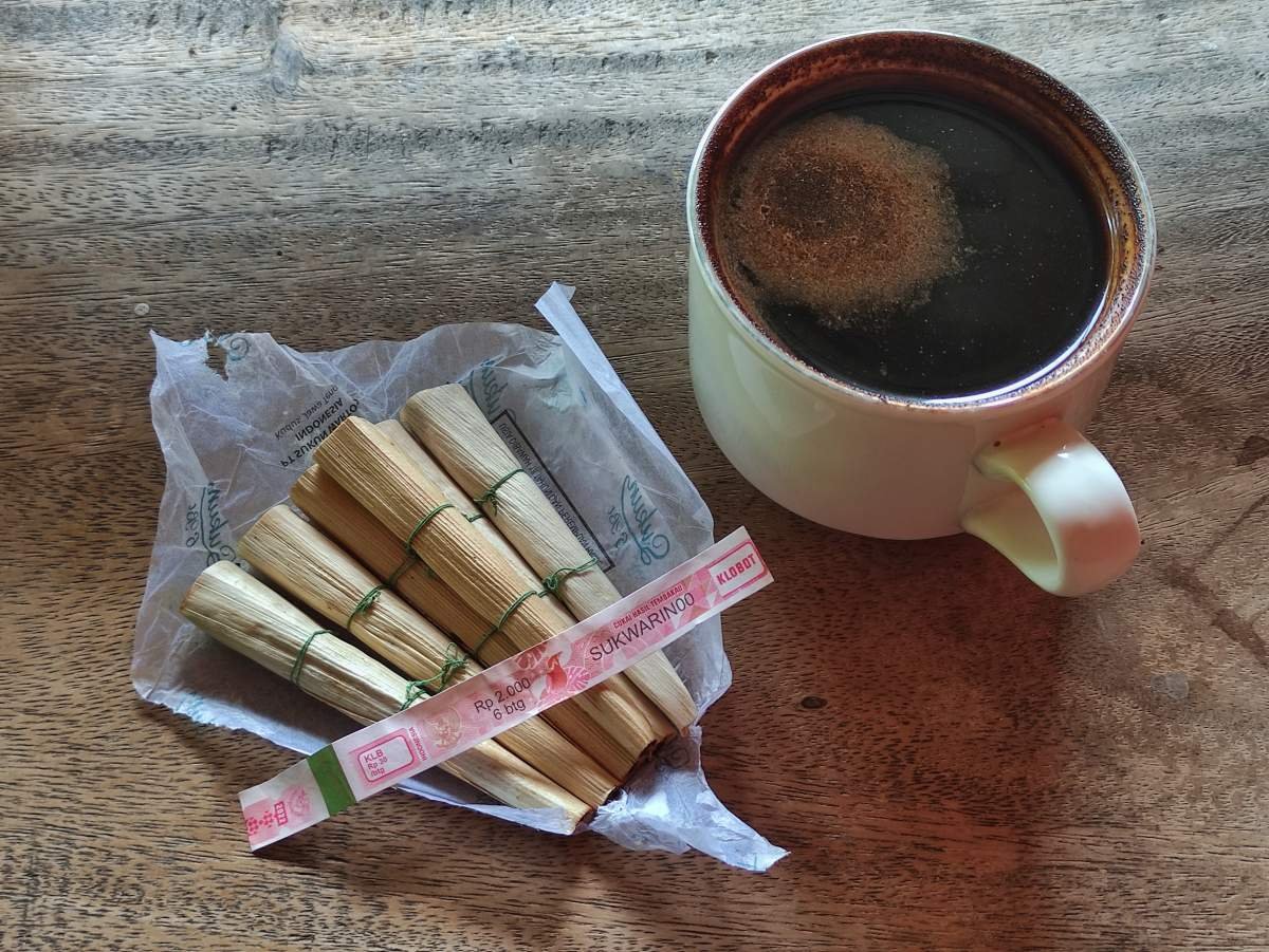 kopi dan klobot kretek