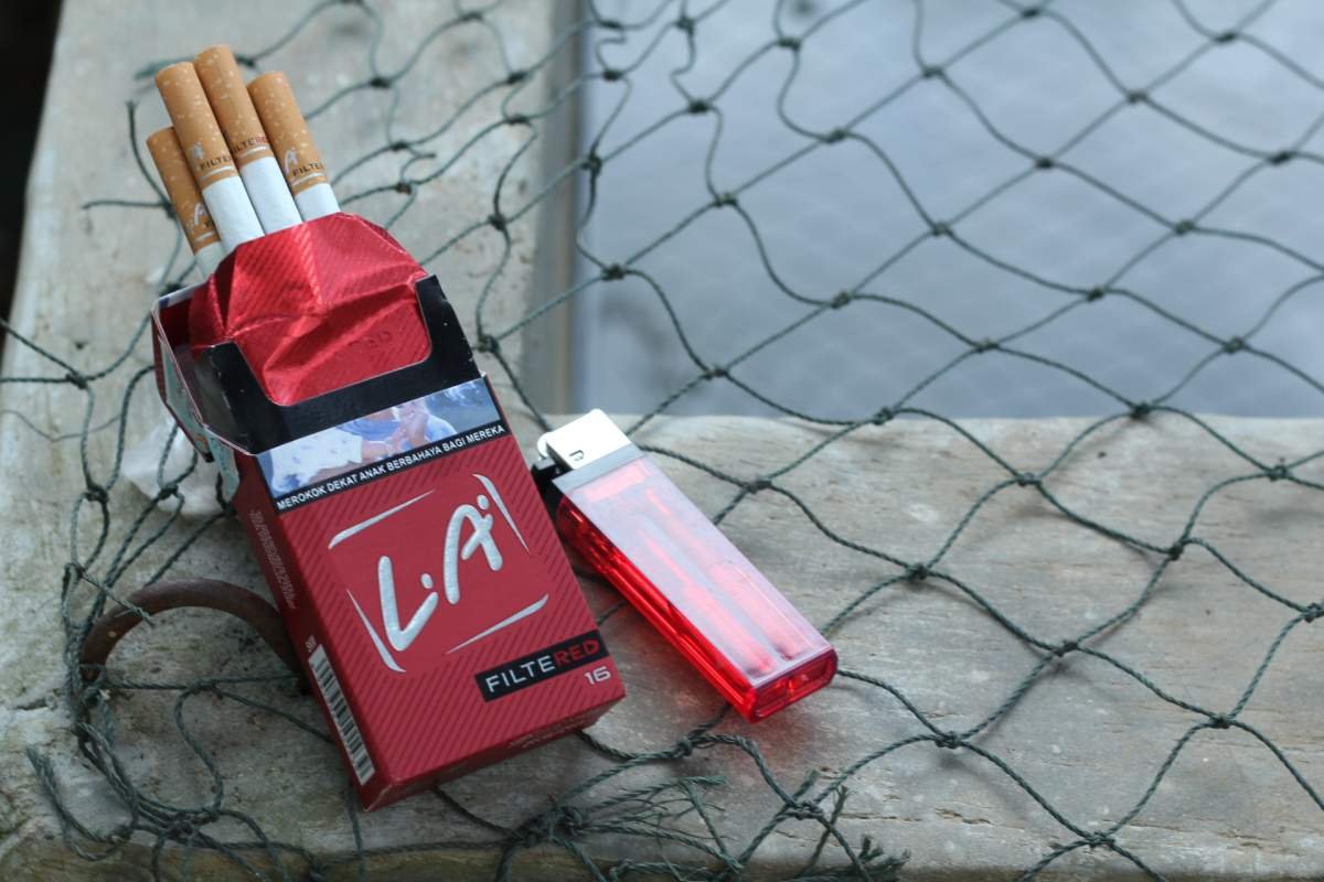 la 16 filter red