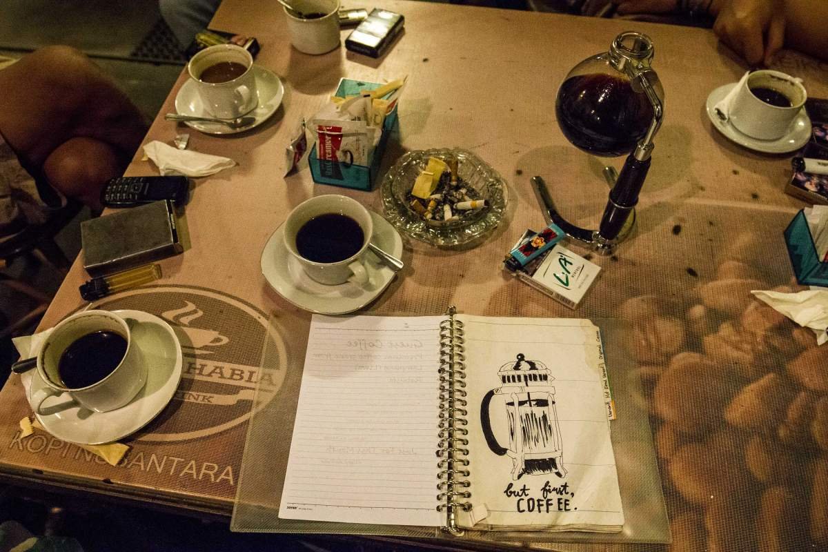 LA Menthol di atas Meja