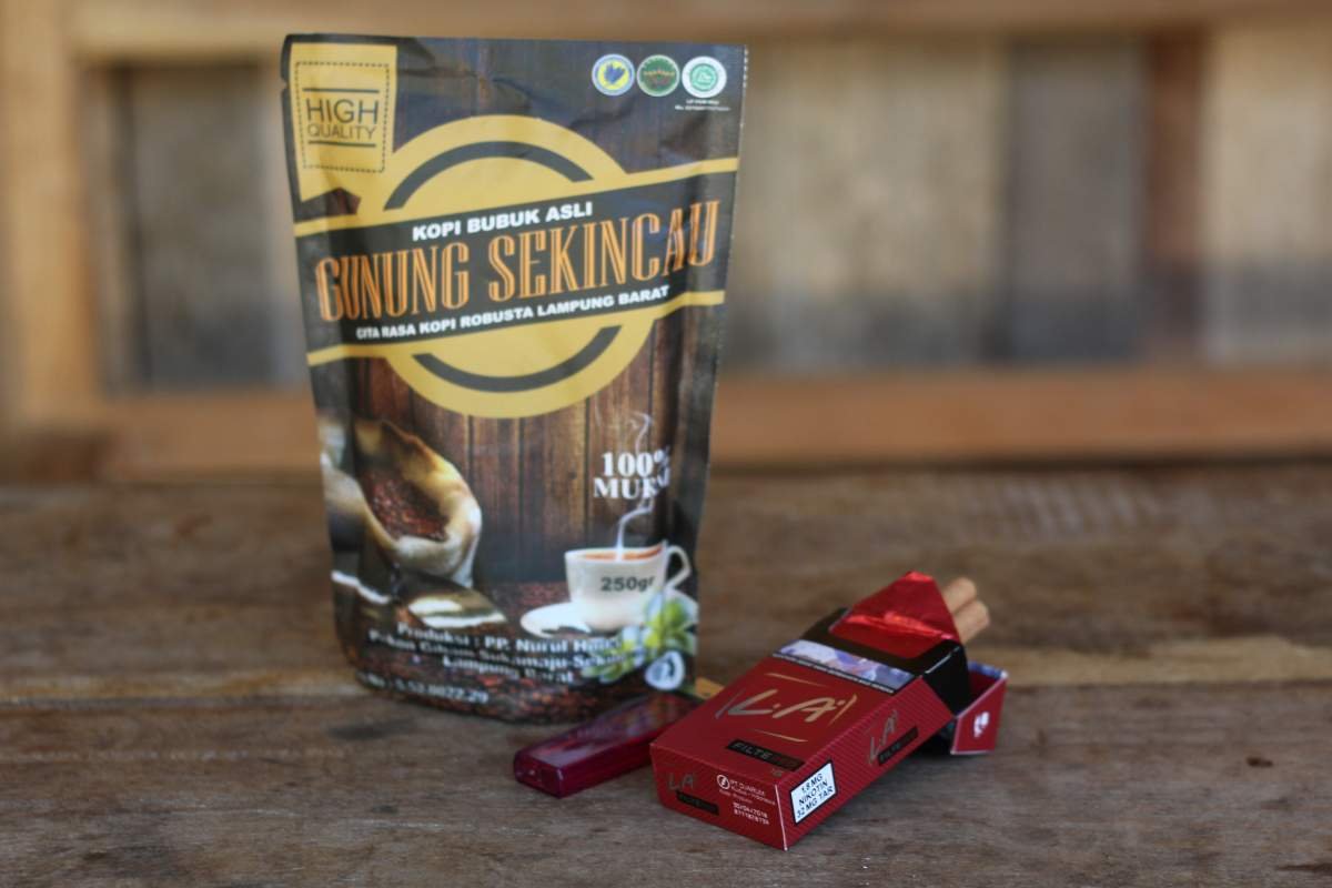 la red skm mild by djarum 