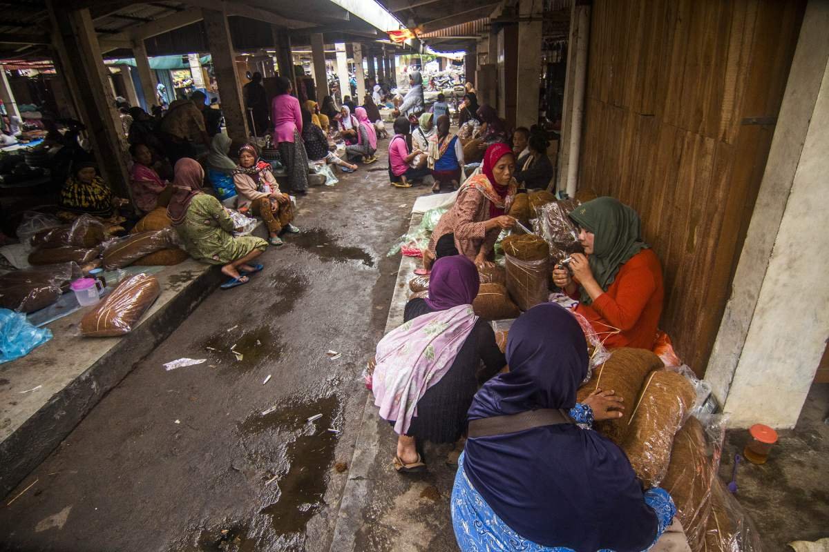 lapak tembakau di Pasar Pundong bantul, Yogyakarta