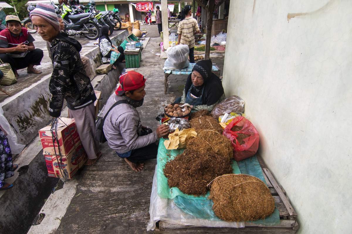 Lapak Tembakau Kaki lima