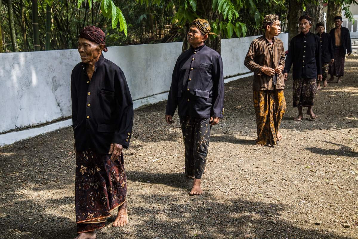 Lelaki Anak Putu Kiai Bonokeling
