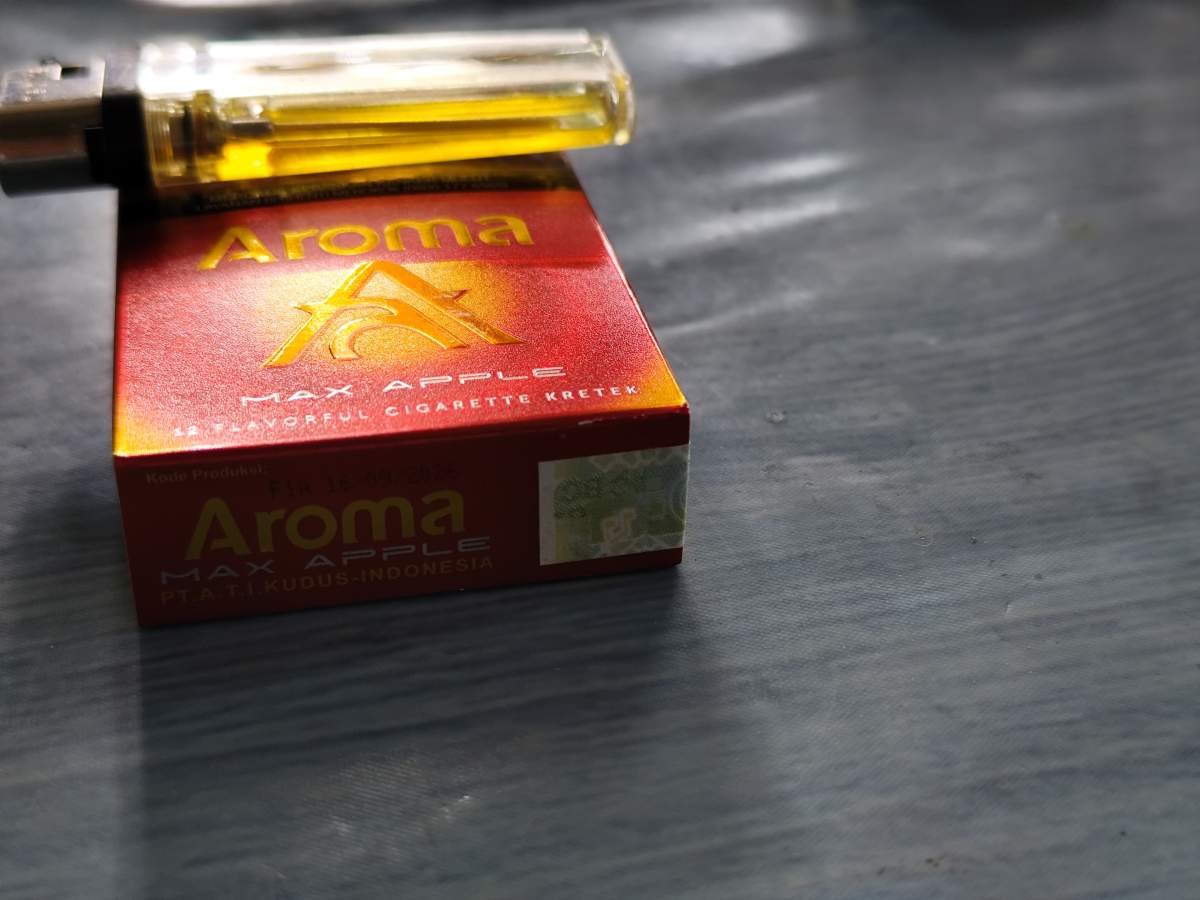 max apple flavour cigarretes