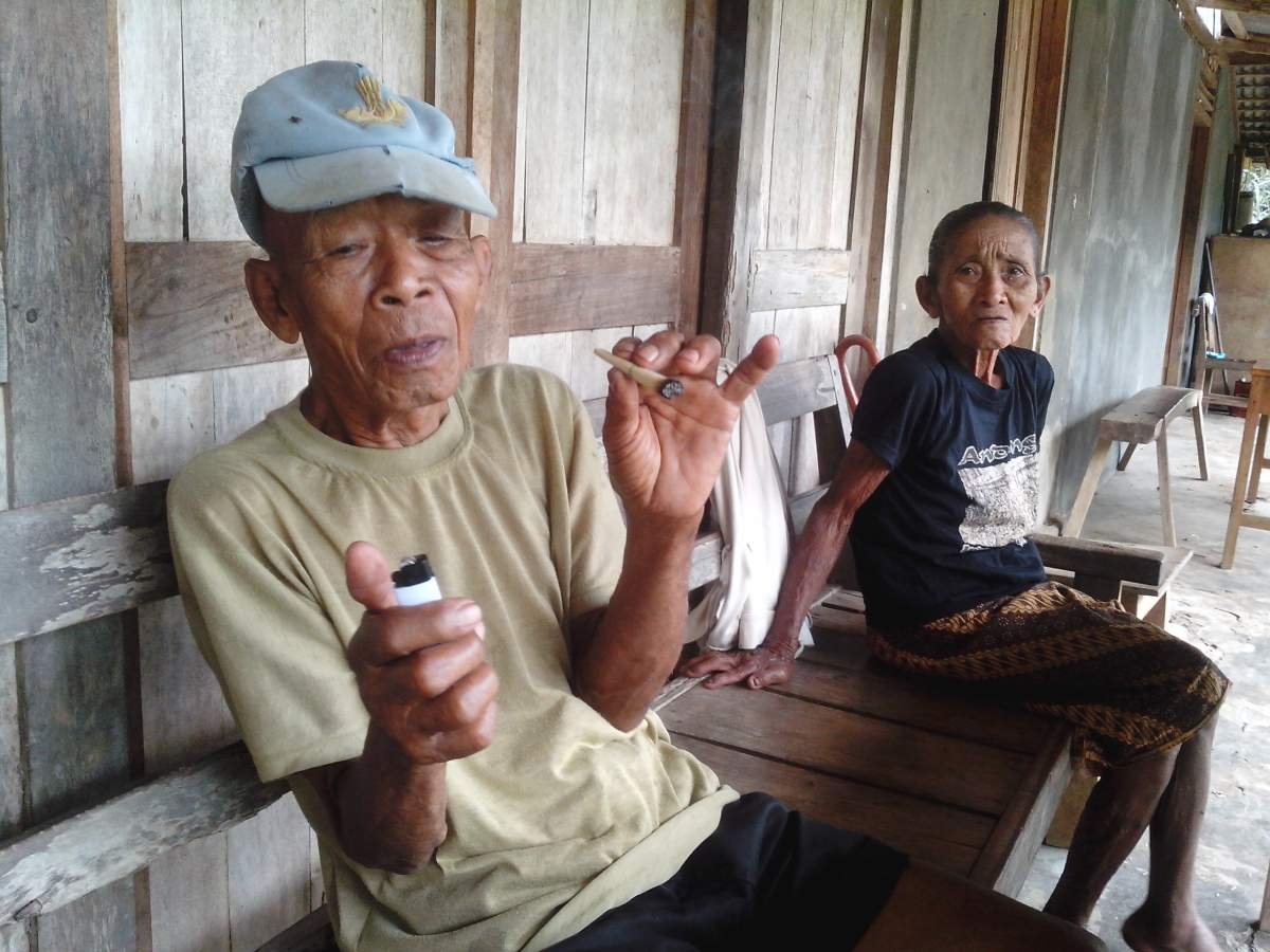 Mbah Harjo Mulud dan Mbah sinah