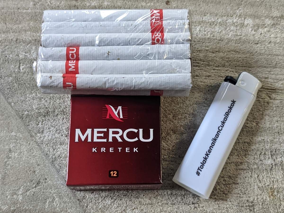 mercu skt dari kudus
