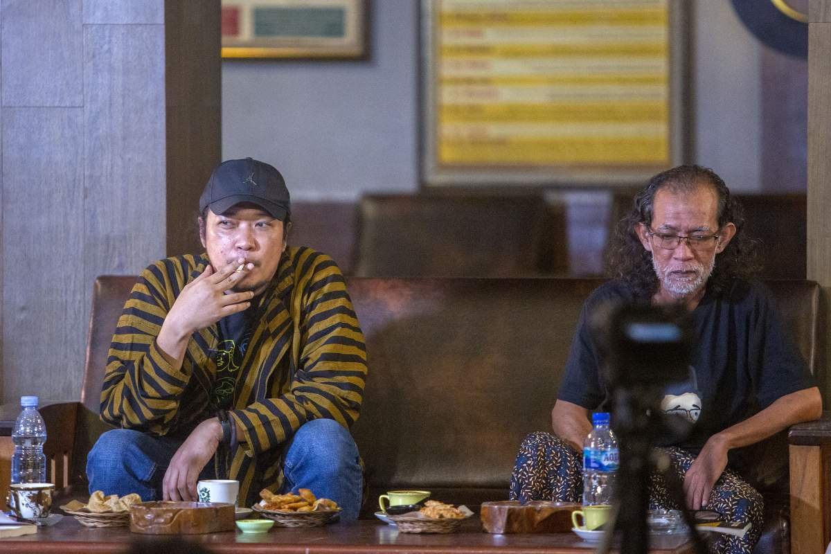 Mprof Picus dan Sabrang dalam Putcast Nicotine War 