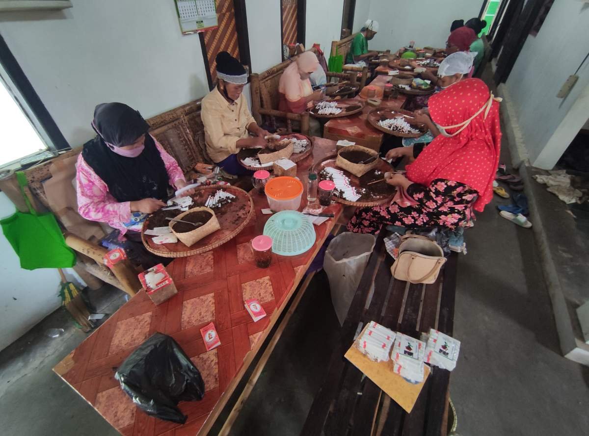pabrik rokok mawar purworejo