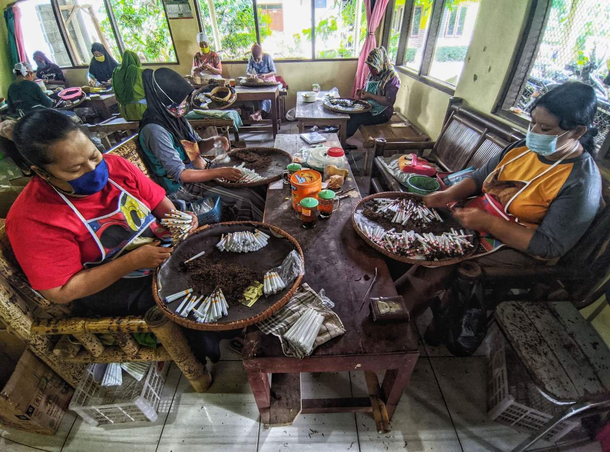 Pabrik Rokok Menyan Dua Saudara