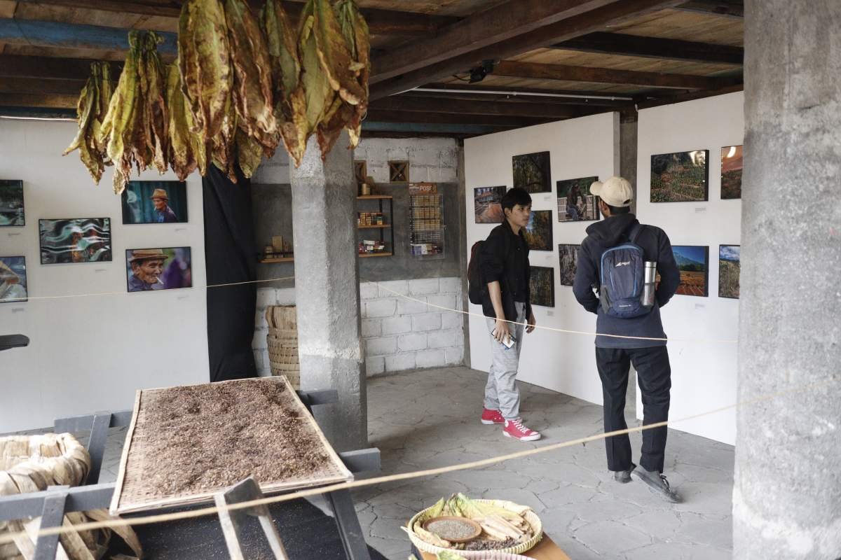 Pameran Foto dalam tribute To Kretek