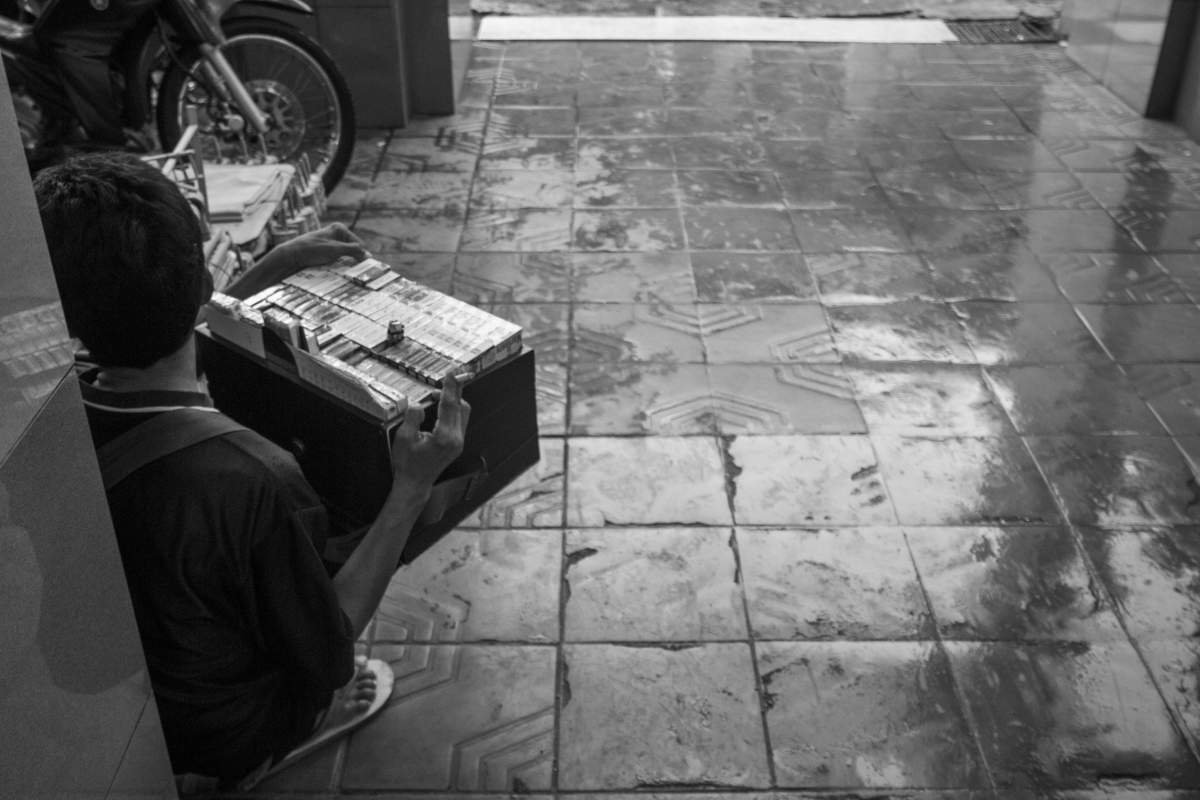 Pedagang Asongan Rokok