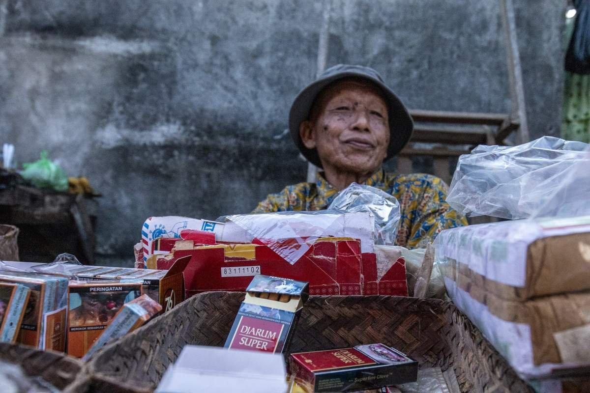 Pedagang rokok eceran