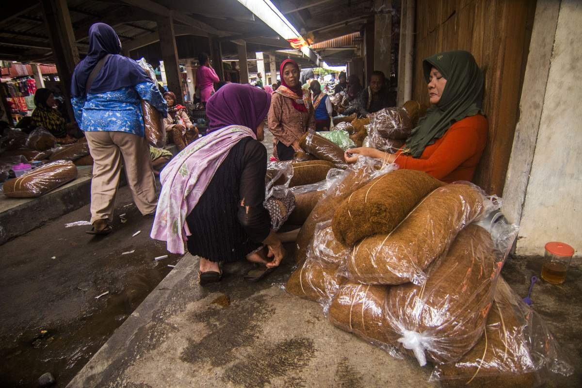 Pedagang tembakau pasar Pundong, Bantul, Yogyakarta.