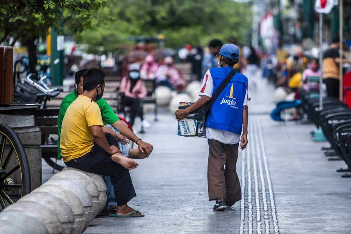 Pengasong Rokok Di Jalan Malioboro