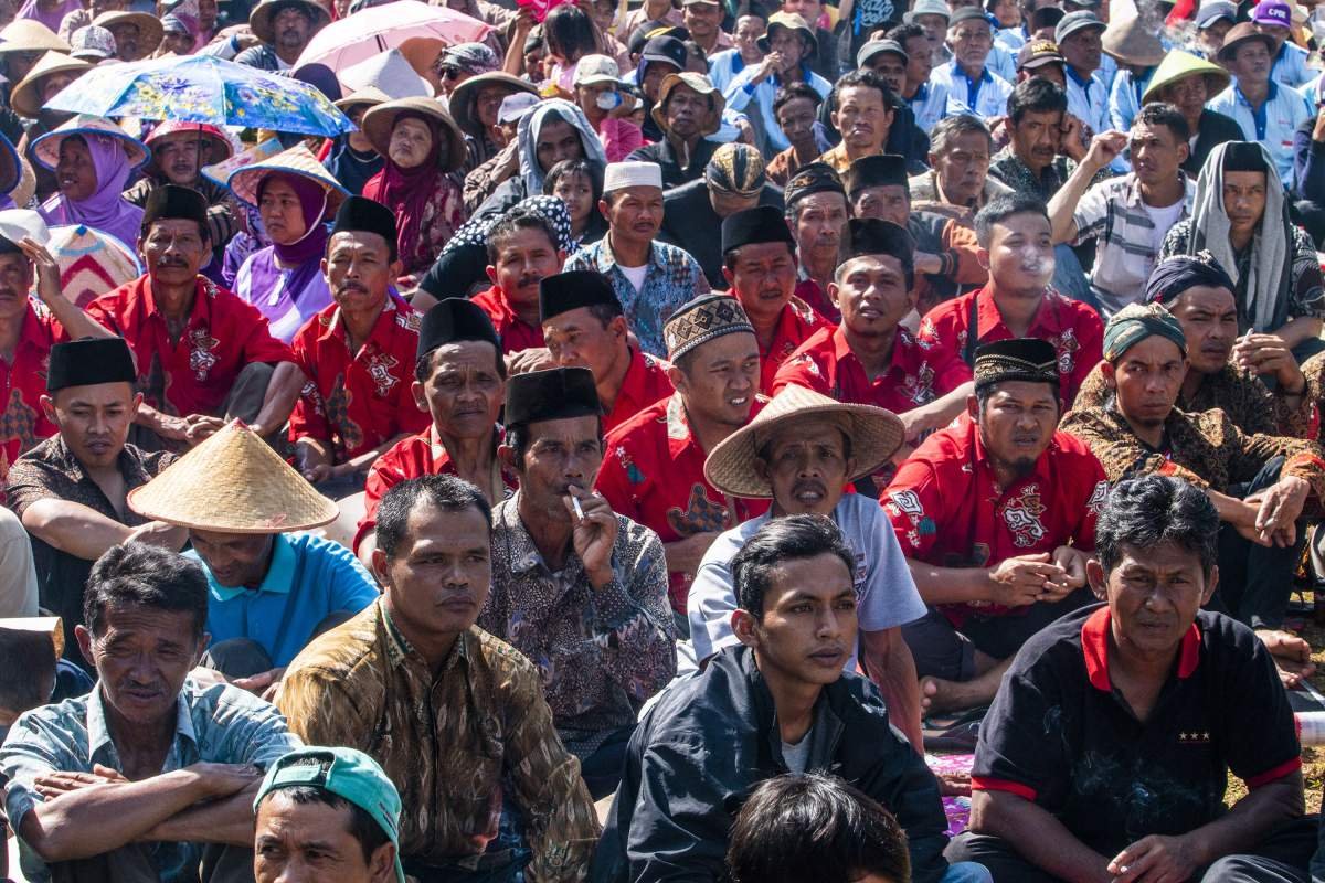 Petani Tembakau berkumpul di Alun alun Temanggung