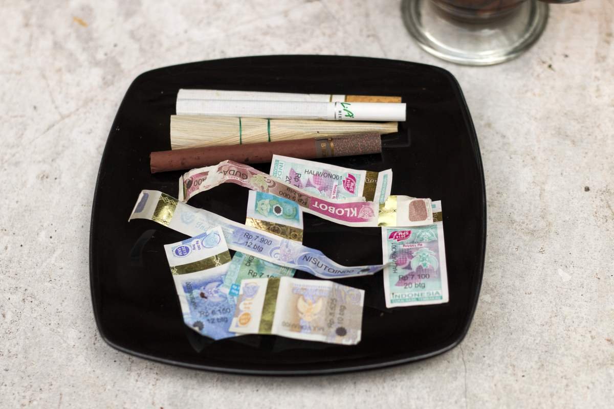 Ragam Jenis Kretek dan Cukainya