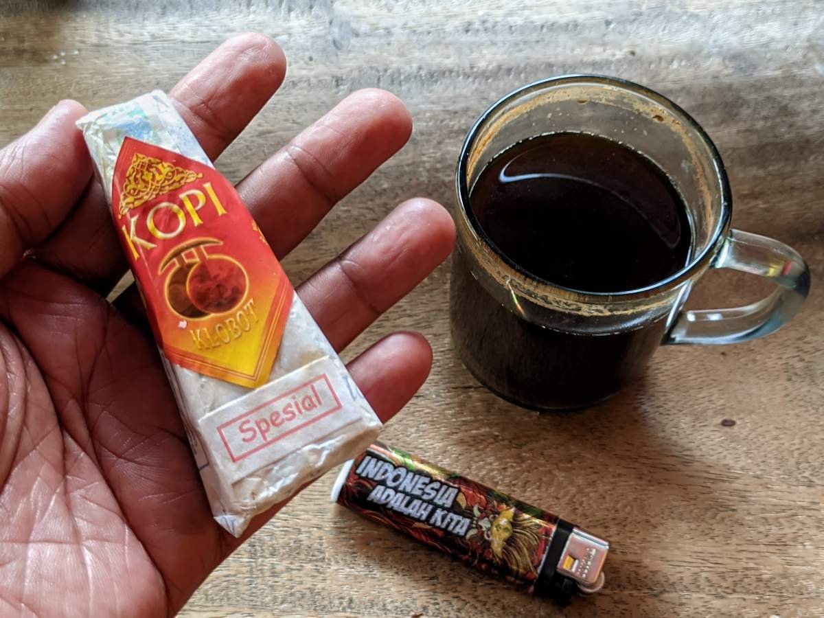 Rokok Klobot Kopi