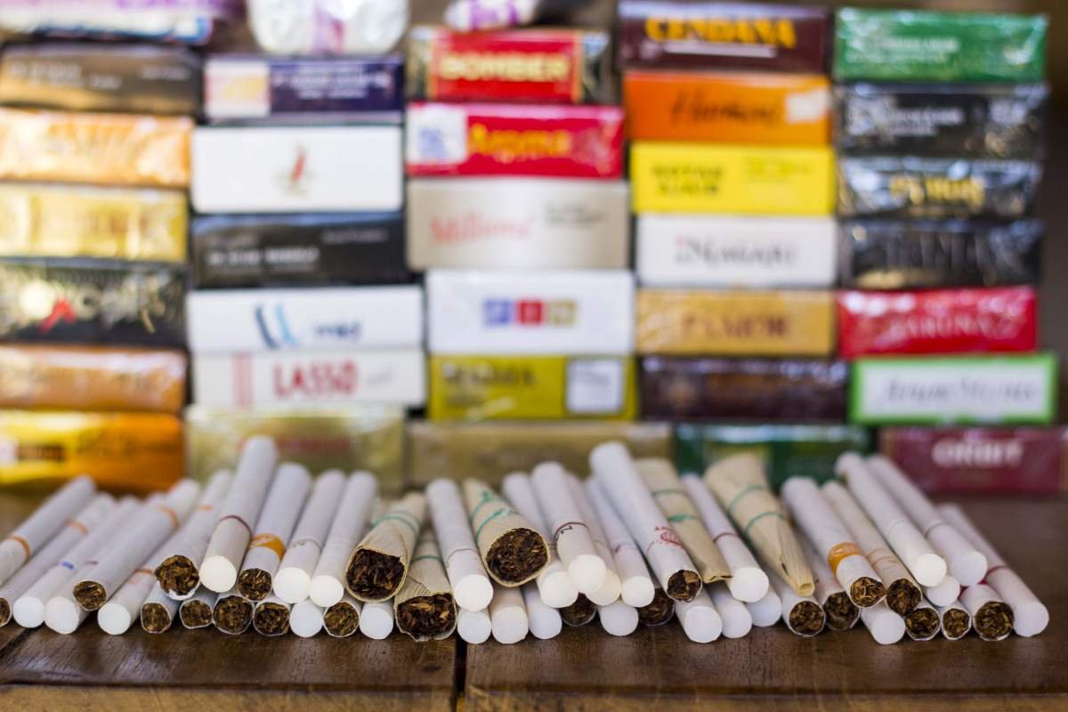 Rokok kretek batangan khas Nusantara