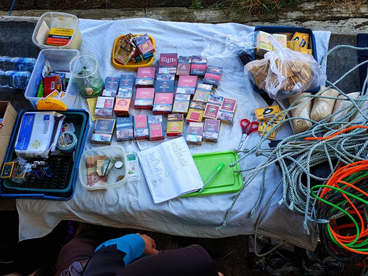 Rokok Kretek di lapak Pasar Tradisional