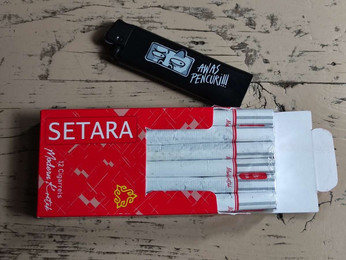 Rokok Setara