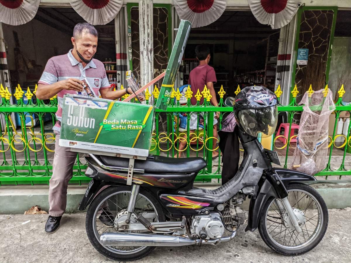 Sales Rokok Sukun