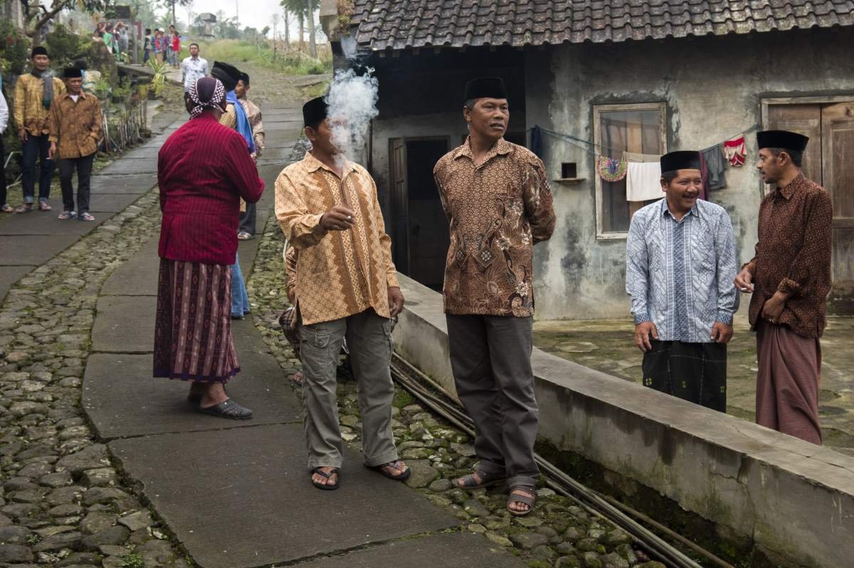 sebat bareng dalam acara rejeban plabengan