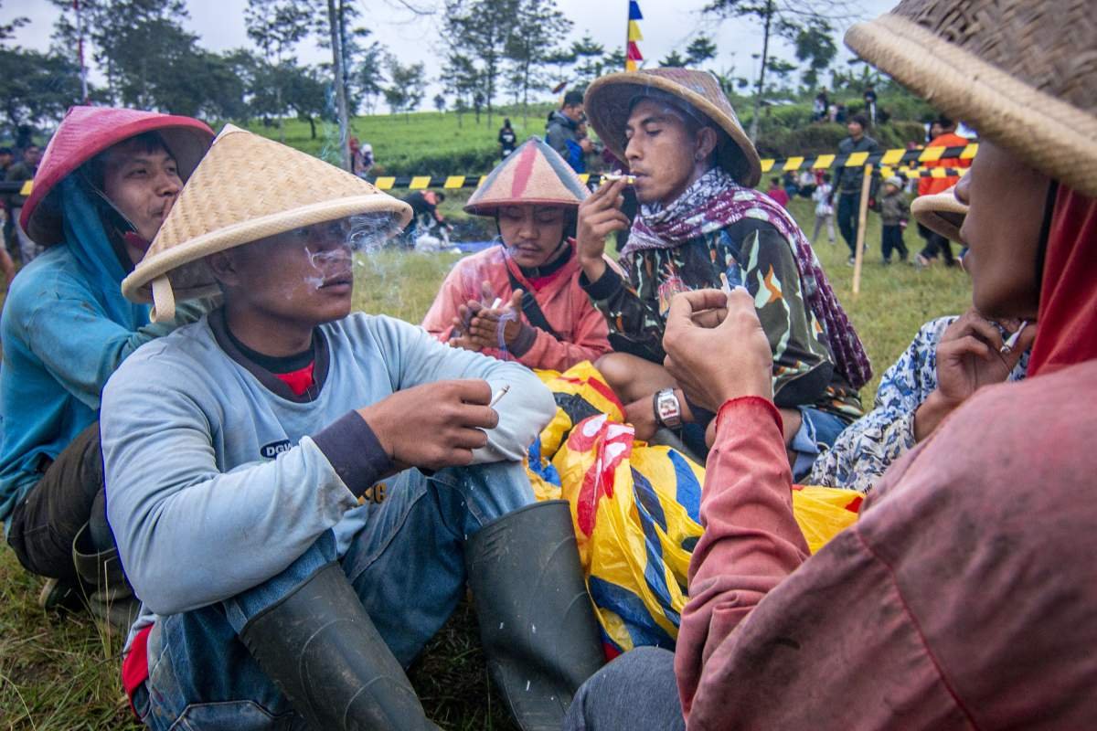 Sebat Bareng Sebelum menerbangkan balon Udara