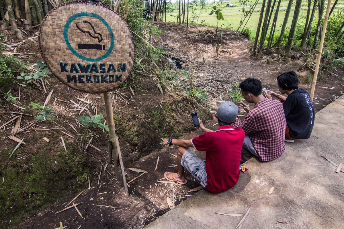 sebat di kawasan merokok