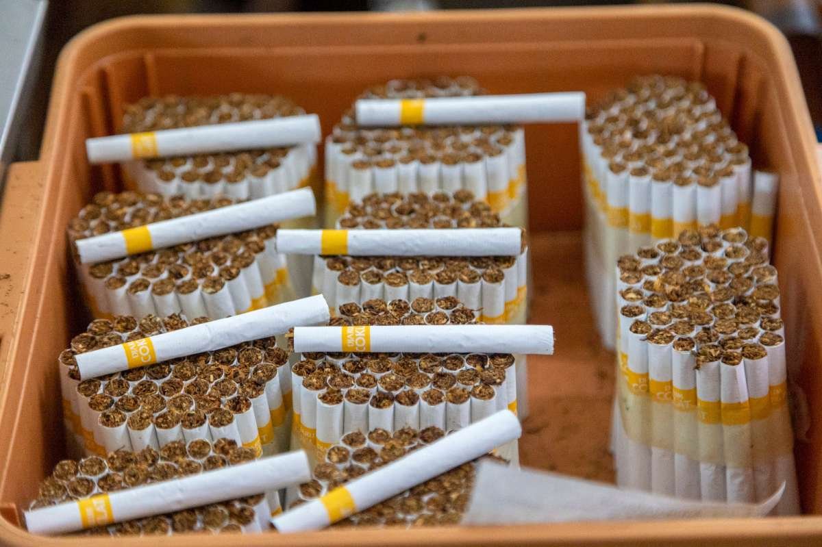 Segepok Djarum Coklat