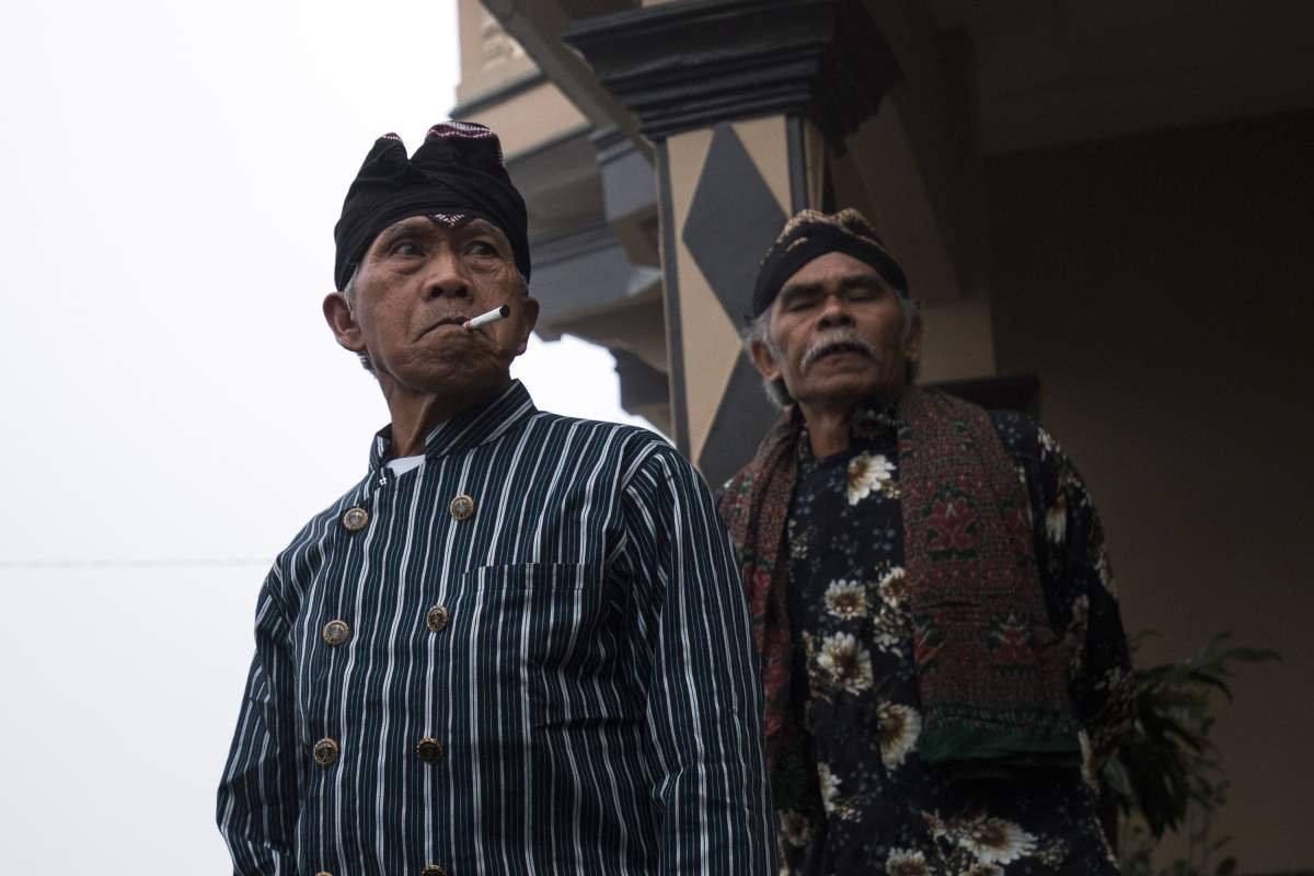 sesepuh desa