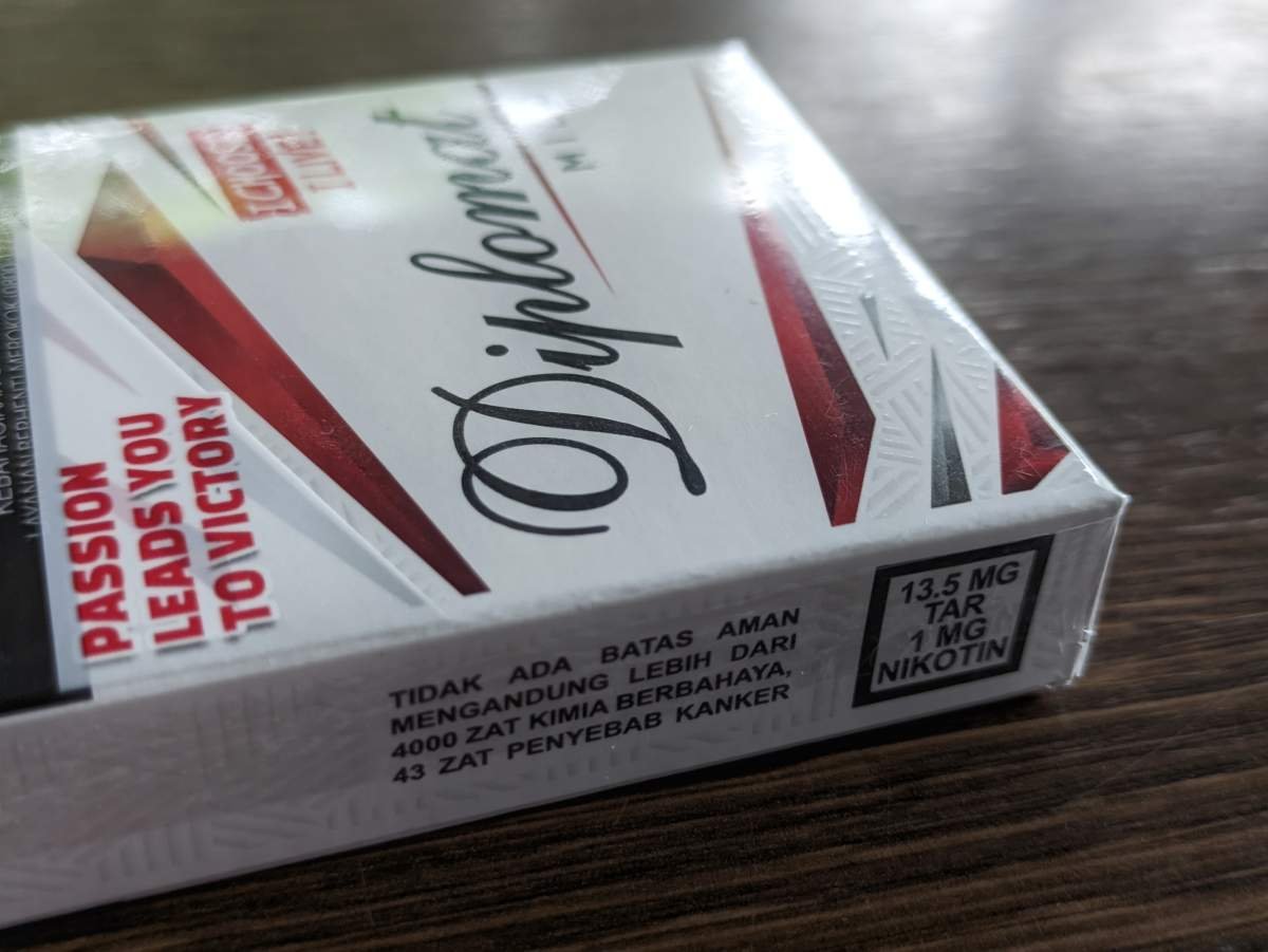 skm diplomat mild surabaya