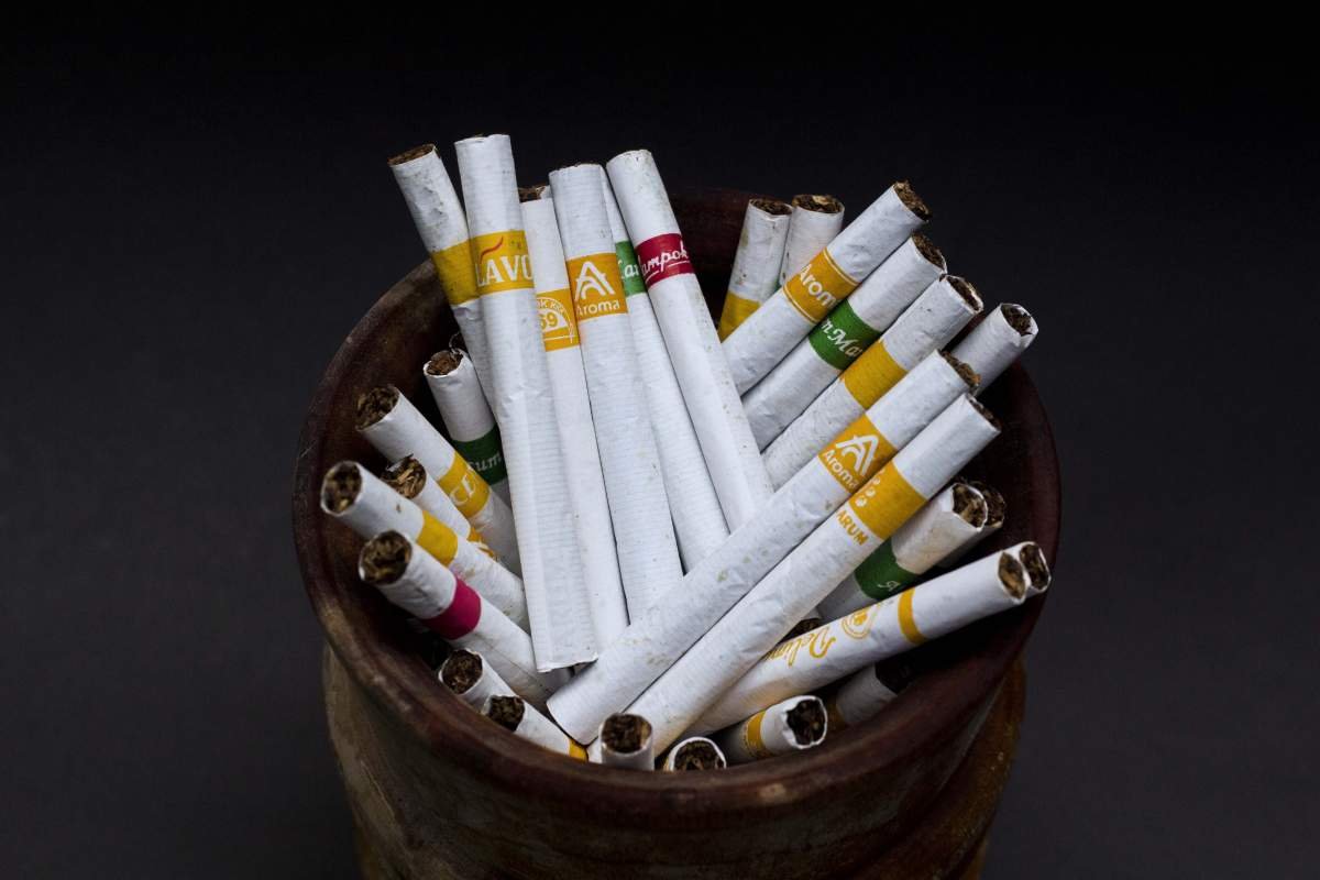 Stok batangan rokok kretek